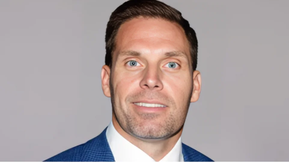 Nic Scourton explores Charlotte while preparing for Panthers’ training camp