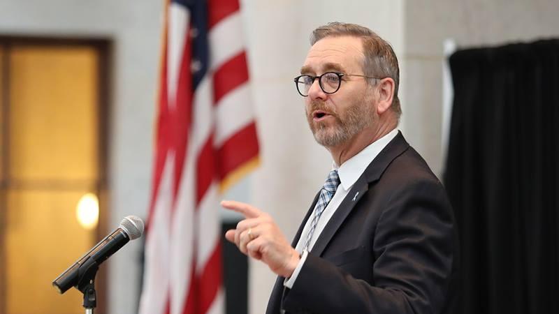 Libs of TikTok: ‘The media has been telling us this is all a lie’ on reports of immigrants stealing geese in Springfield