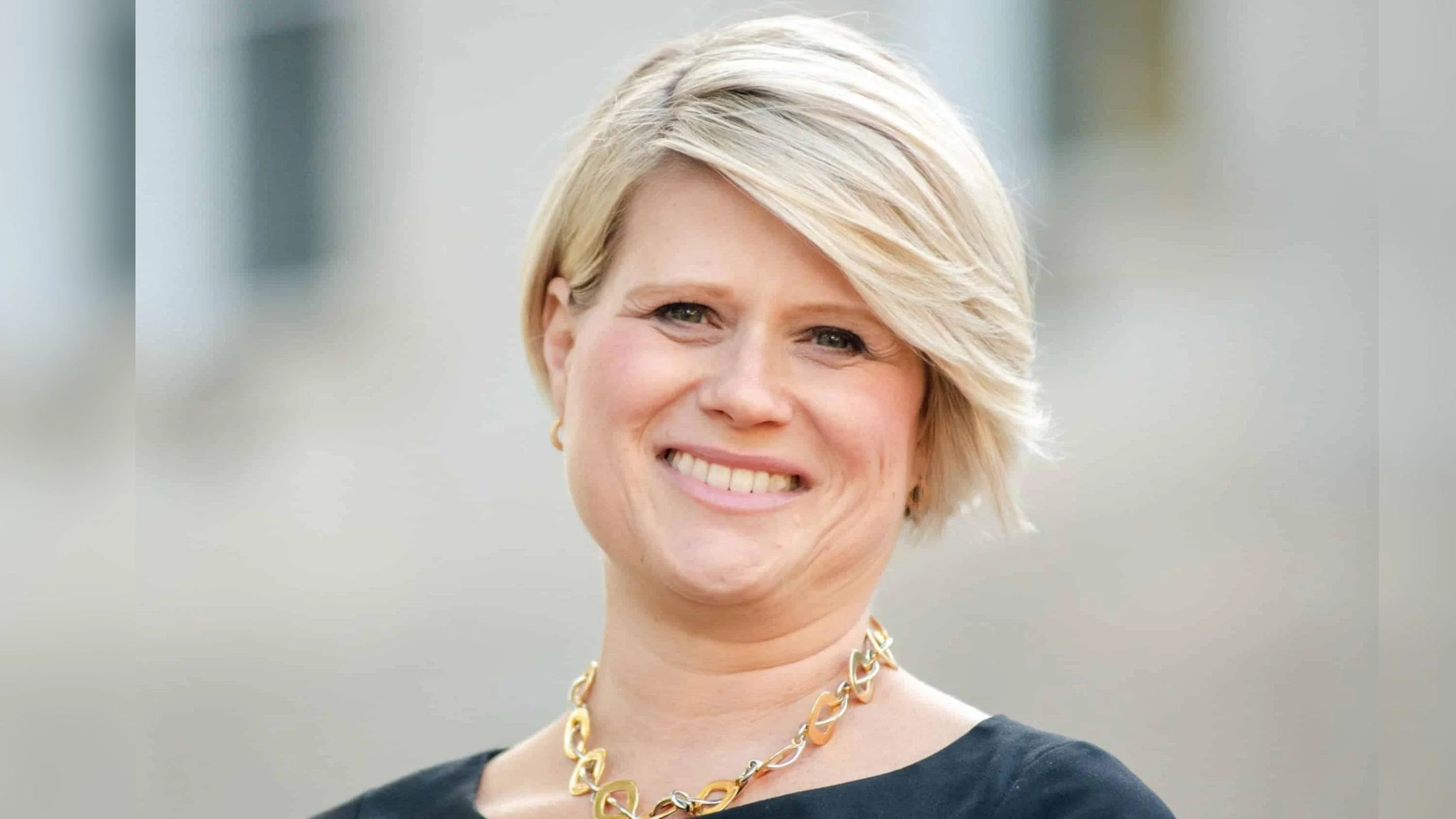 Rachel Candaso named 2025 Burroughs Wellcome Fund North Carolina Teacher of the Year