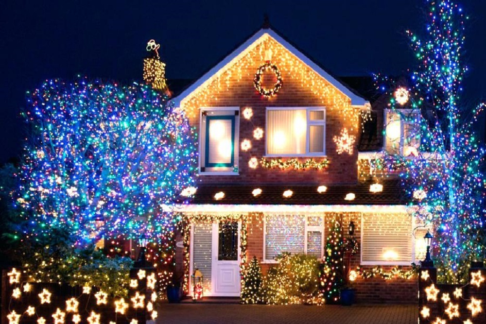 TOWN OF HUNTERSVILLE: Huntersville Holiday House Contest & Tour TOWN OF HUNTERSVILLE: Huntersville Holiday House Contest & Tour