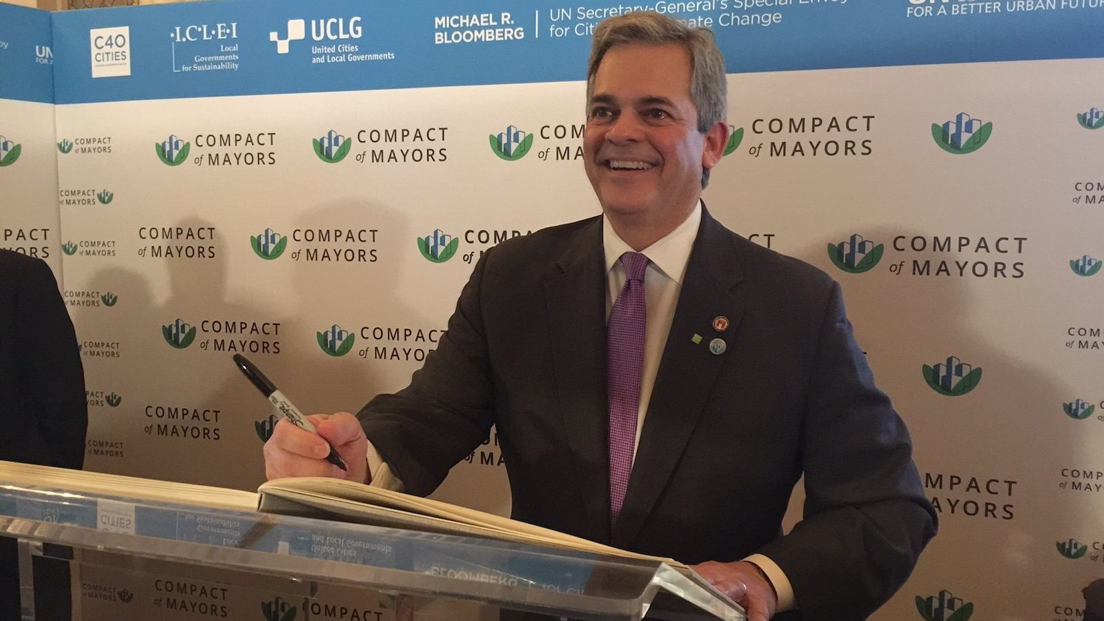 Austin newest site for Tesla solar neighborhood, ‘this is an exciting idea’ Austin mayor says