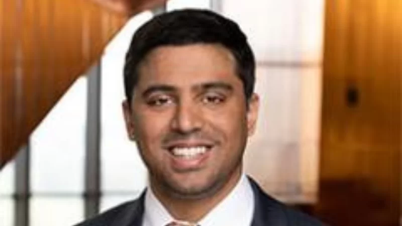 Zohaib “Zo” Qadri, District 9 Council Member Zohaib “Zo” Qadri, District 9 Council Member