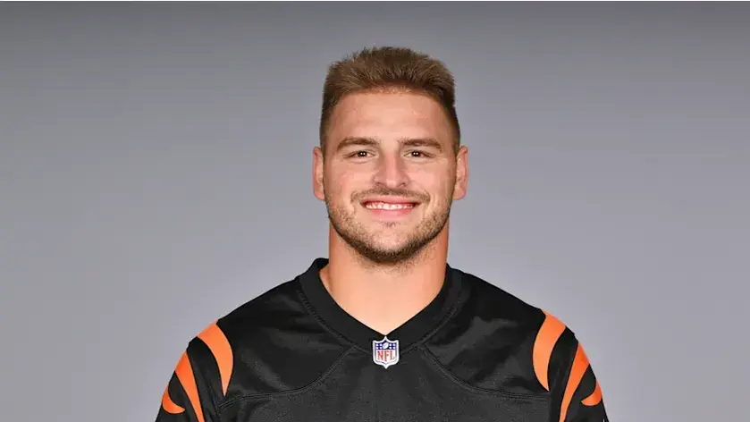 Which ex-high school athletes from Central Wyoming area will compete in the week of Monday, Nov. 17?