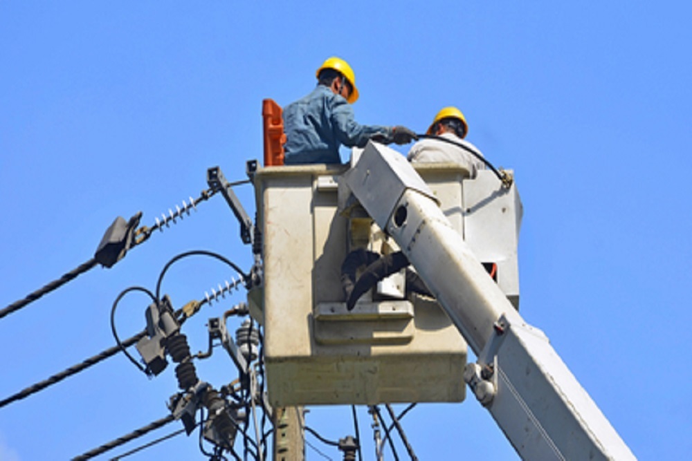 CITY OF MORGANTON: Dismantling Old Power Lines Early Sunday Morning, May 22