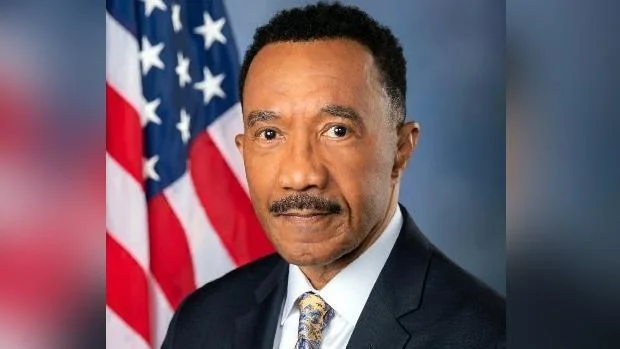 Kweisi Mfume criticizes Trump administration over Potomac crash Kweisi Mfume criticizes Trump administration over Potomac crash