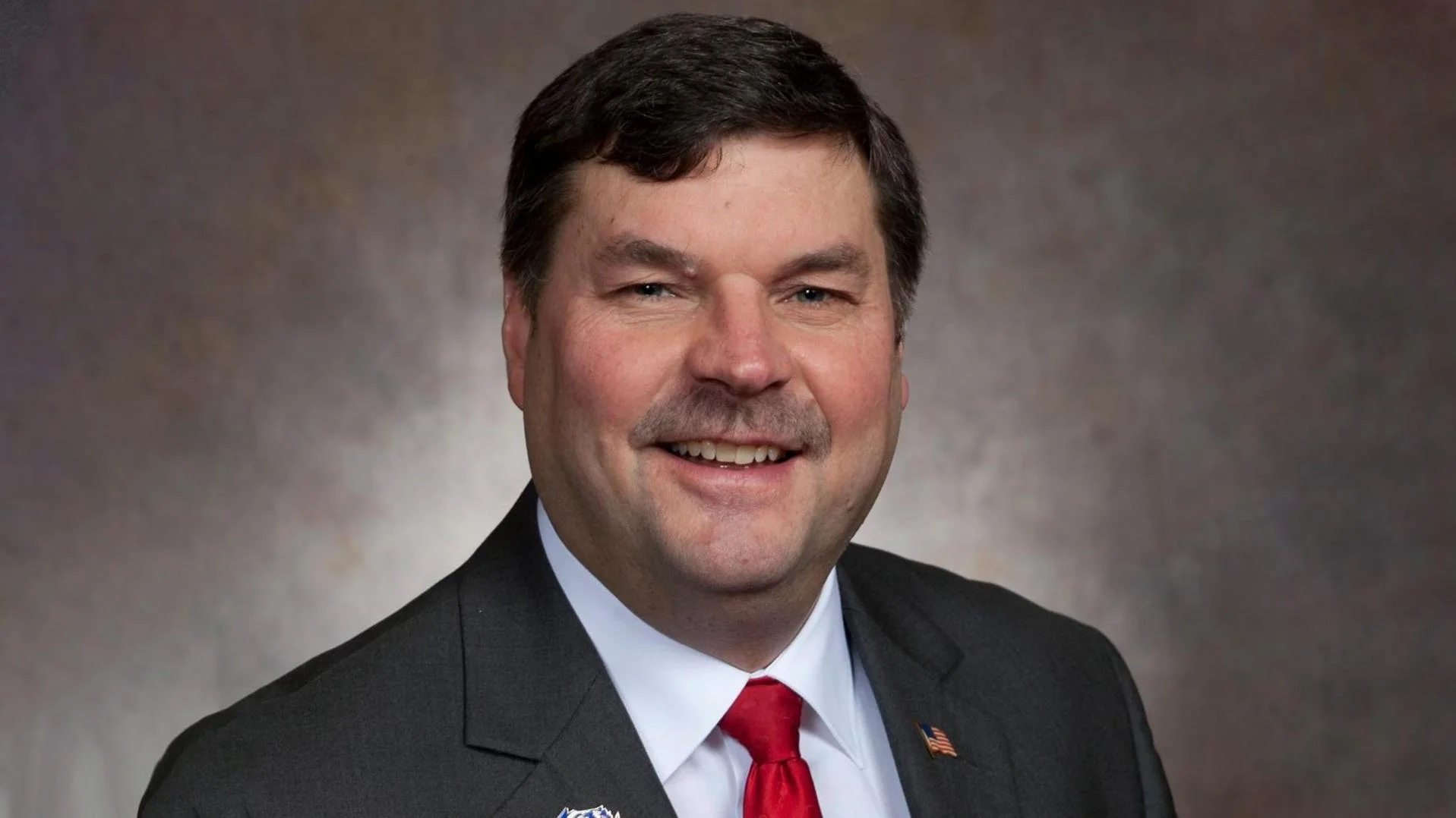 Rep. Rob Swearingen voted Yes on SB799, a bill regarding parental access to minors’ health and treatment records