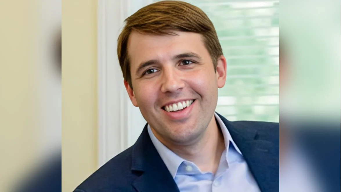 U.S. Rep. Chris Pappas representing New Hampshire%27s 1st Congressional District. - Official U.S. House headshot