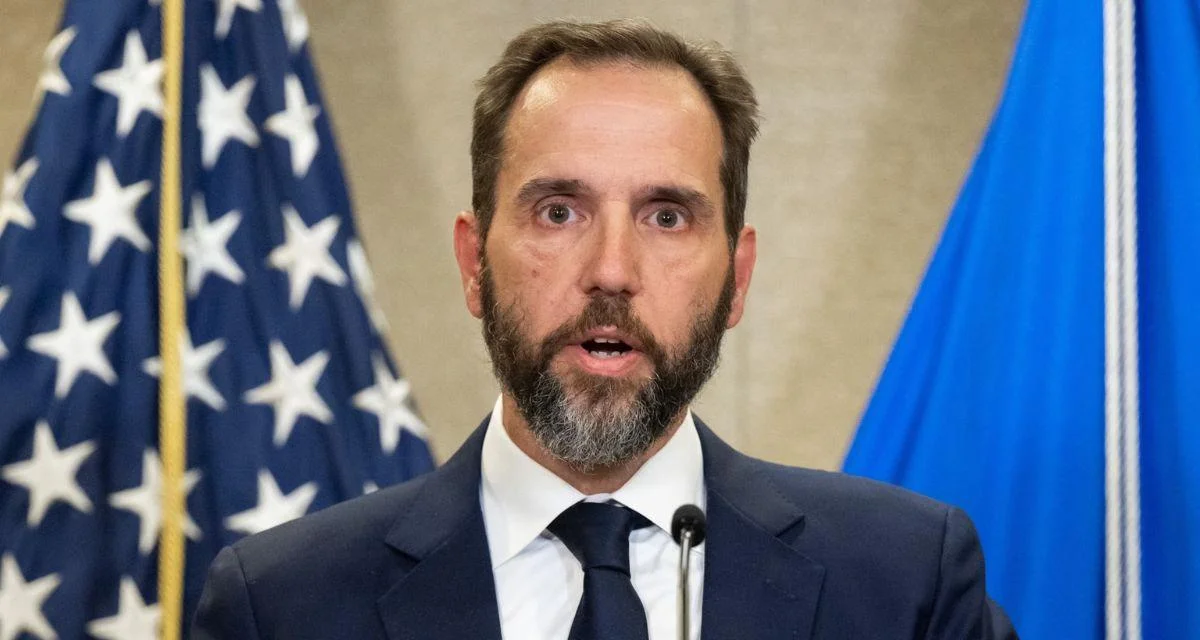 Jack Smith, Former Investigators