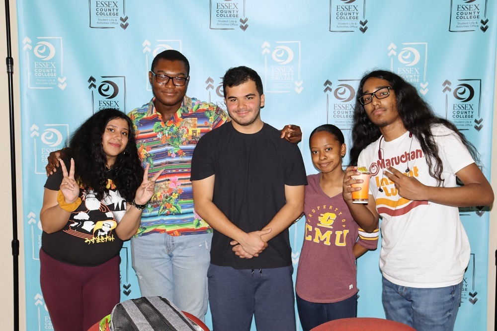 D’Nuno took home his first gold in Mario Kart at Essex’s fifth E-Sports Competition!