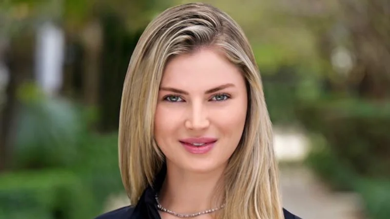 Carolyn Batchelor, Real Estate Agent - Compass