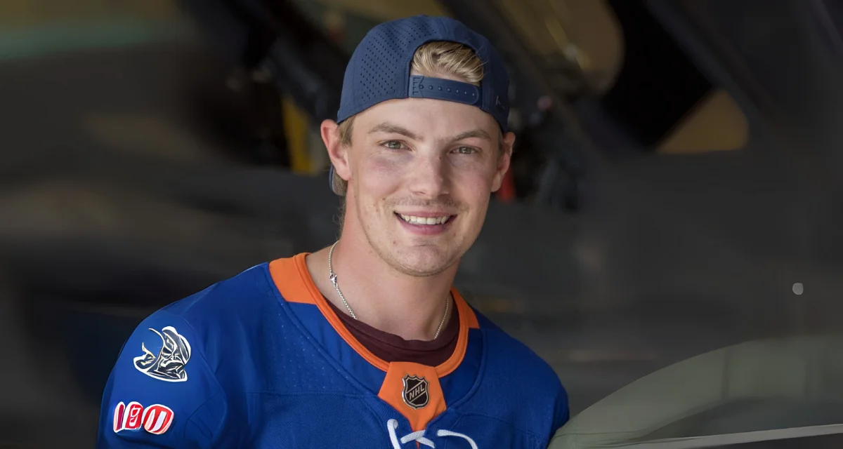 Scott Mayfield, New York Islanders - Wikipedia