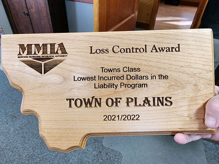 Town of Plains Received an Award From MMIA