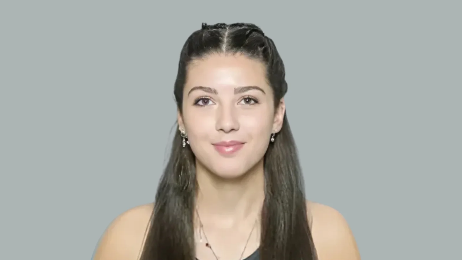 Sophomore Mari Paz Alberto Vilar