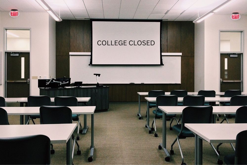 College Closed- Winter Holidays 2022 on December 25