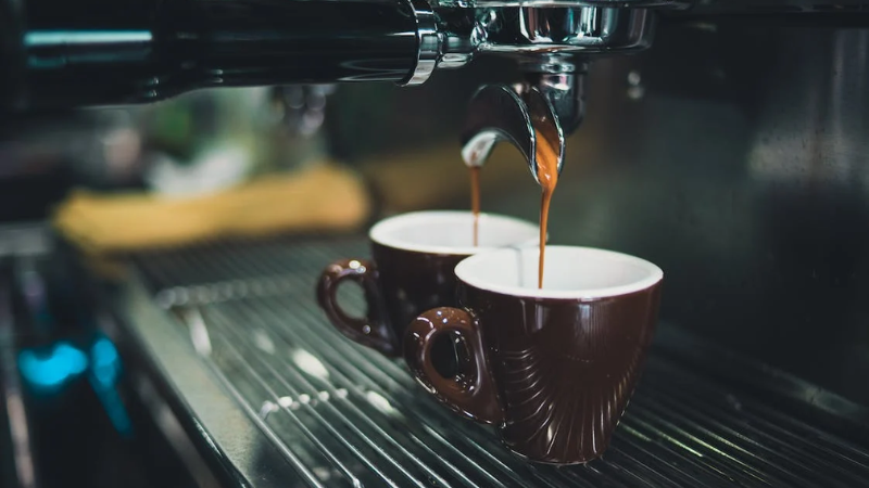 Virtual Cafe / Episode 95: Graduating Student Scholarships for Spring 2023