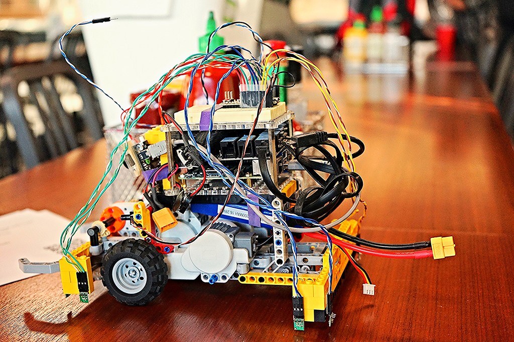 US Robots Compete at South Florida State Robotics Championship