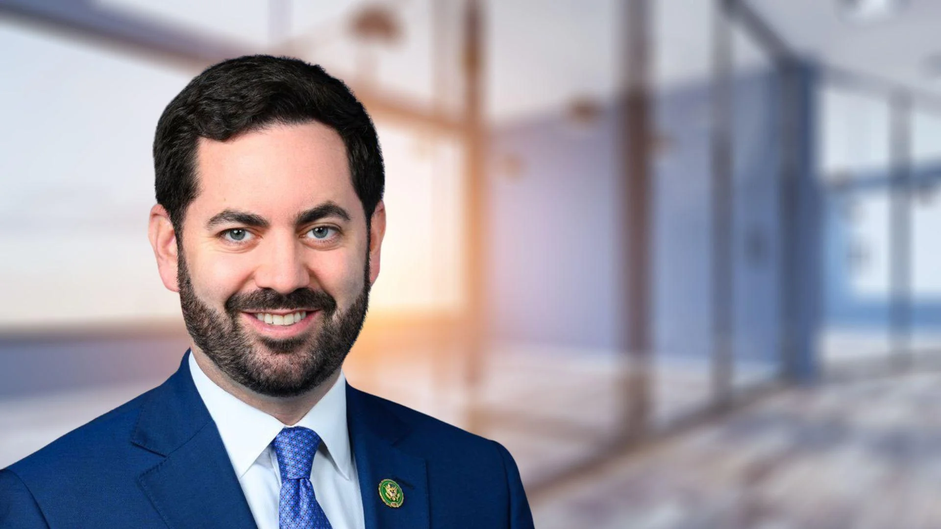 Rep. Mike Lawler (R-NY-17) backs bill to give amnesty to illegal alien Venezuelans