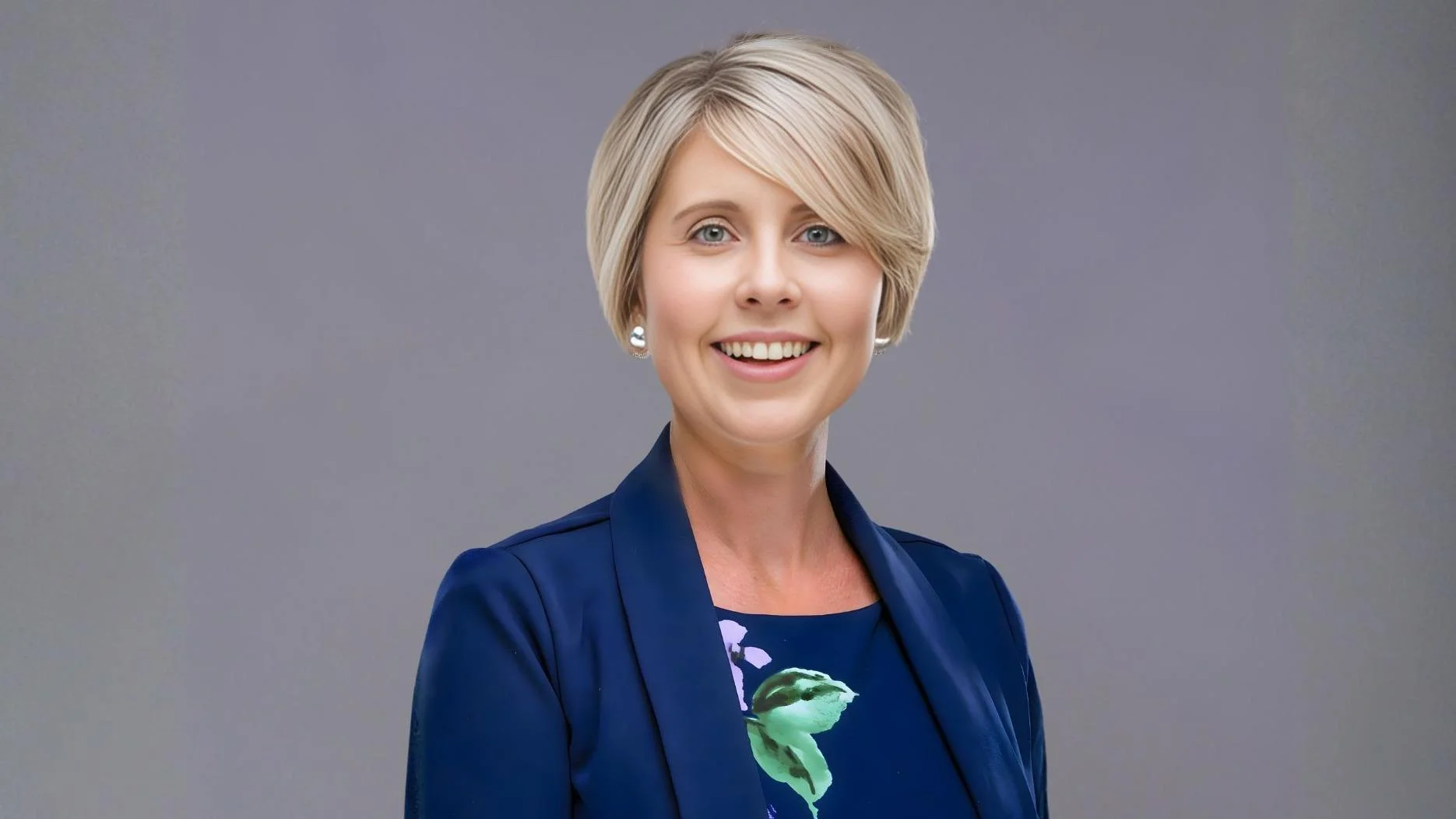 Mayor Dawson shares Christmas greetings with Burgaw community