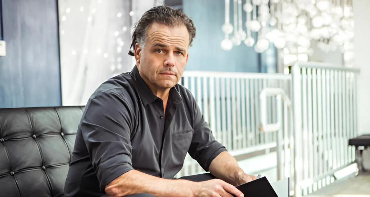 Kobi Karp, Founder and Principal of Kobi Karp Architecture and Interior Design Kobi Karp, Founder and Principal of Kobi Karp Architecture and Interior Design