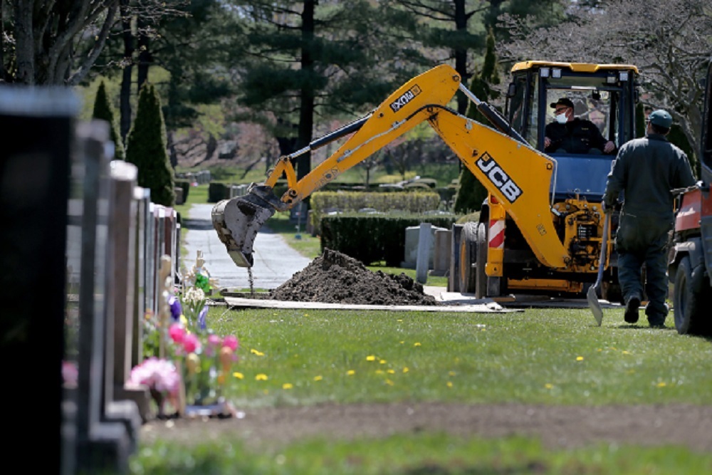 CITY OF MORGANTON: Hiring For Maintenance Worker – Cemetery & Grounds