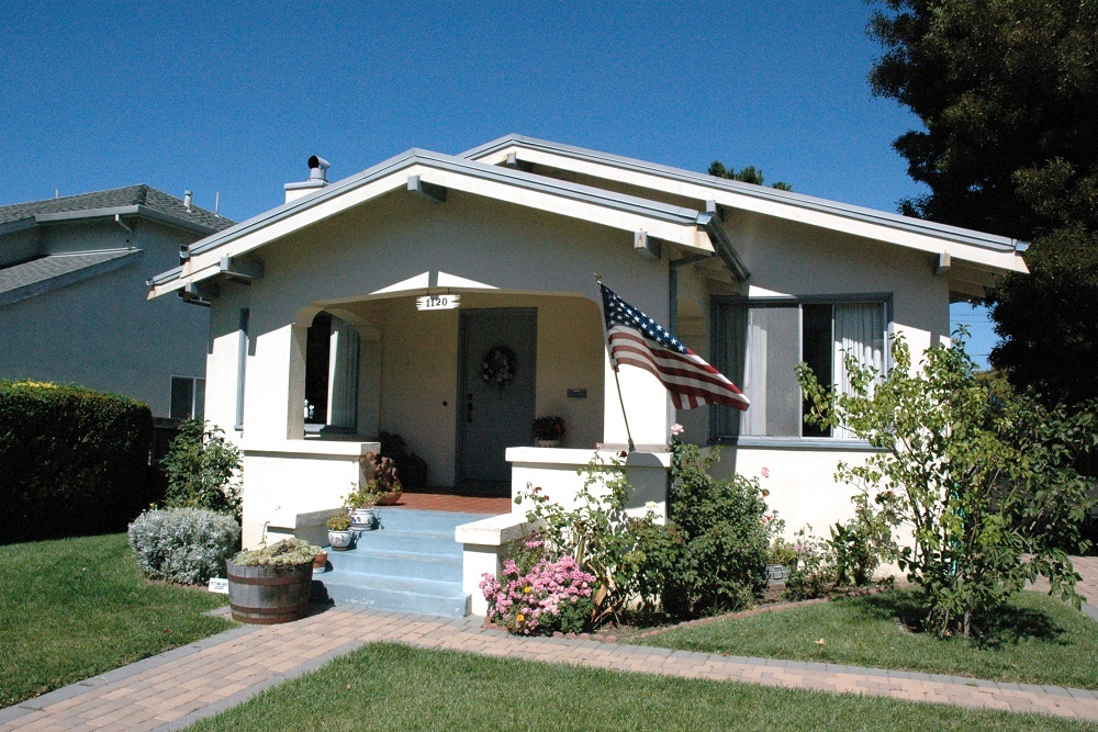 SOUTH EAST REAL ESTATE AND HOME: U.S. Sees Rise in Appetite for Single-Family Homes—Especially of the Luxury Variety