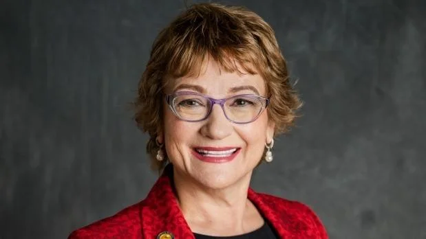 Sen. Sandra O'Brien votes for SB326 computer science education bill