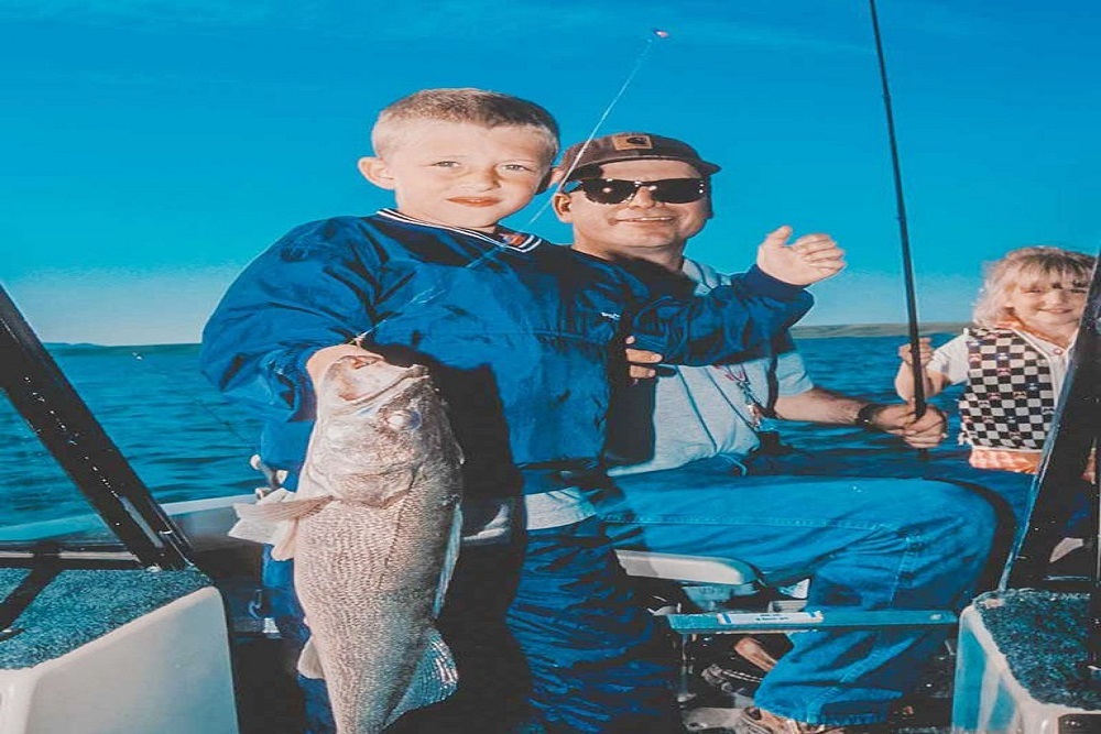 This year, make your father proud by catching a great on-line travel deal.