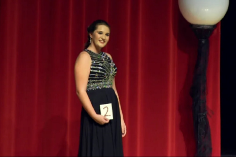 LCHS Beauty Walk on April 22 LCHS Beauty Walk on April 22