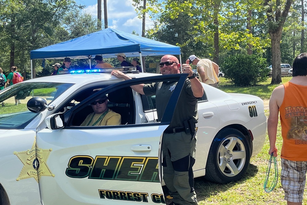 Forrest County Sheriff’s Office – FCSO Deputy Visits Abbie Rogers Civitan Camp