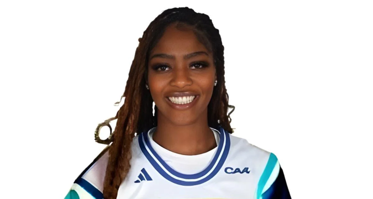 Cherisier records double-double as Delaware falls to La Salle