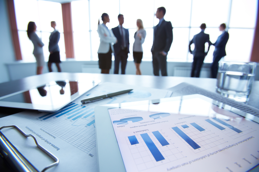 One food and beverage stores in Nevada have between 250 and 499 employees in 2016