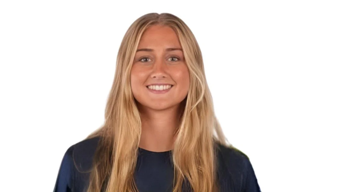 Rosalie Hassett, player