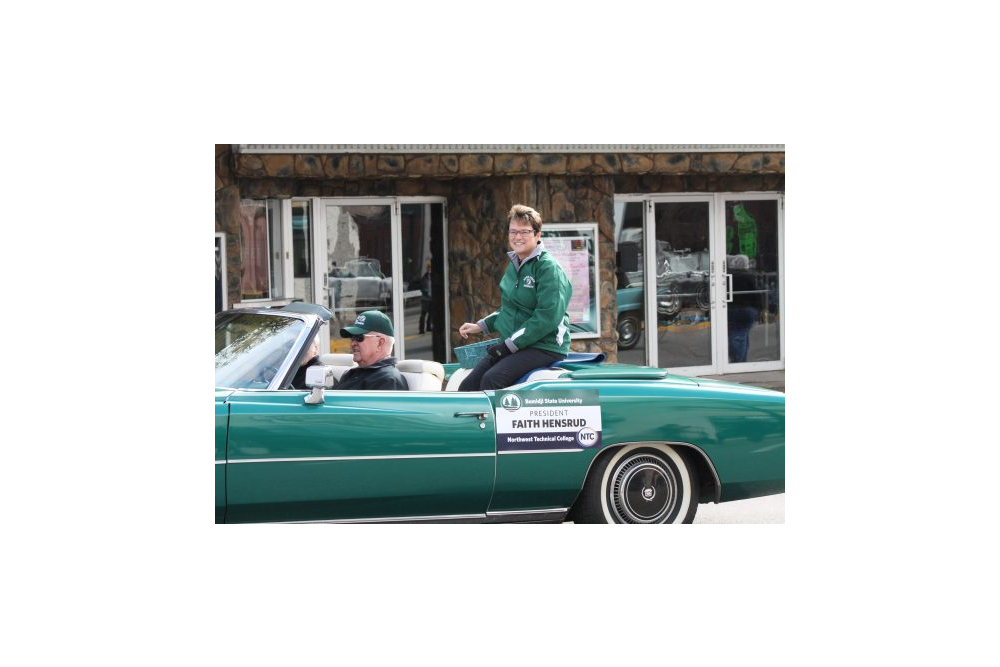 President Hensrud Donates Cadillac to BSU Foundation to Celebrate Retirement President Hensrud Donates Cadillac to BSU Foundation to Celebrate Retirement