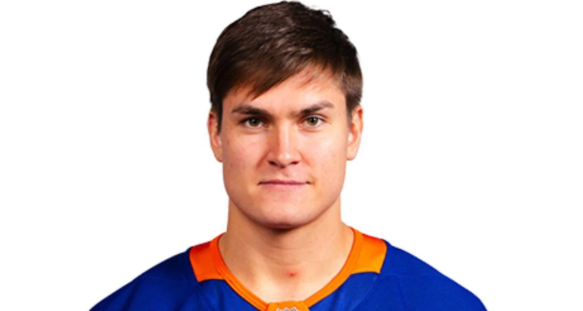 Maxim Tsyplakov, Hockey Player - New York Islanders