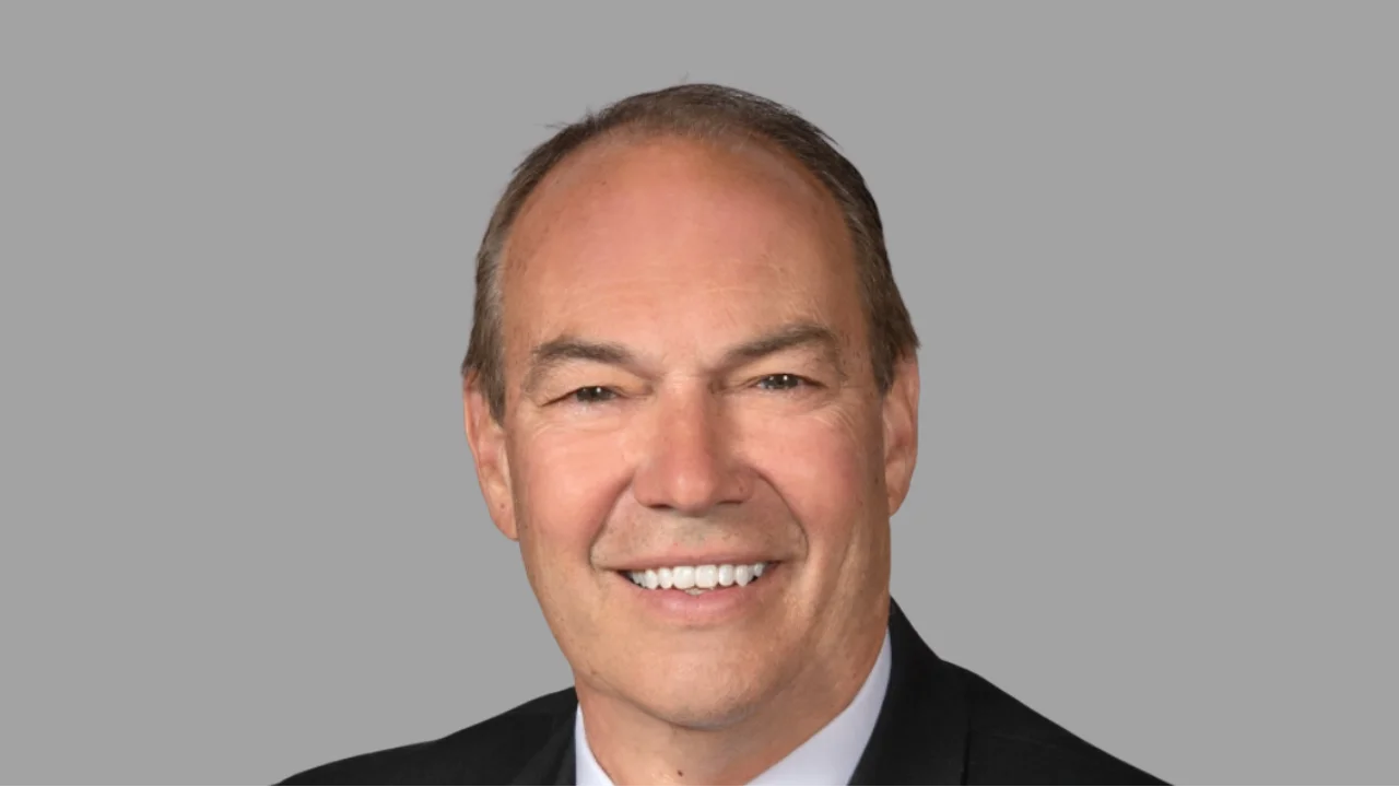 Rep. Bob Peterson voted yea to pass HB292, a defense industry and economic development bill