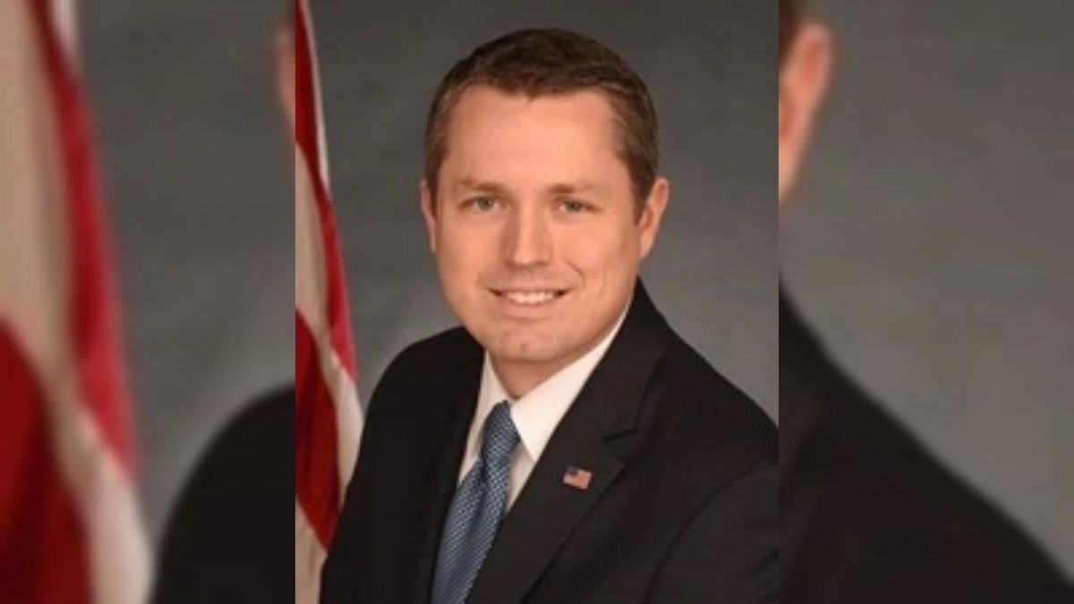 Harrison responds to 0k Texas superintendent salary