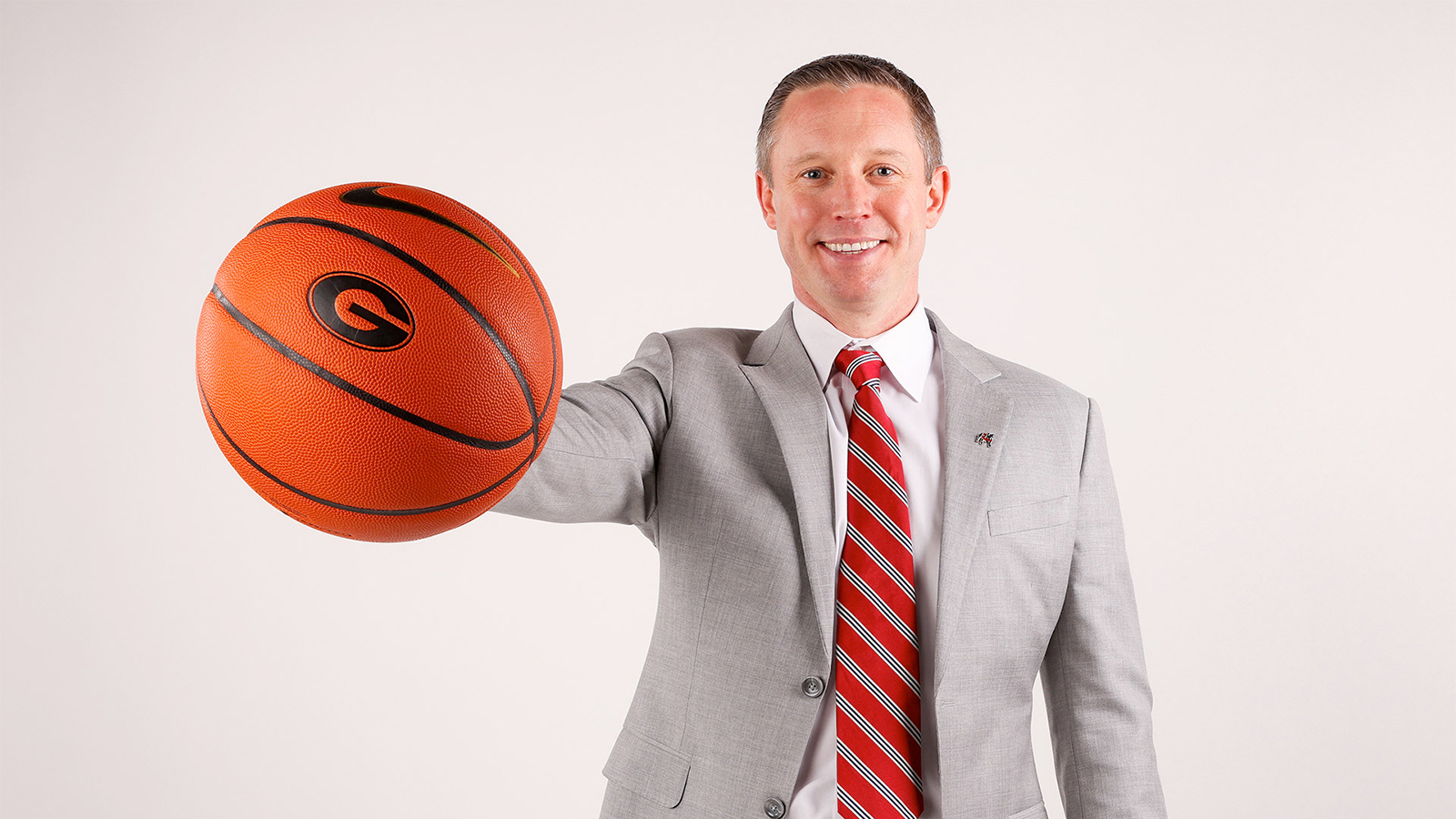 White on becoming Georgia Bulldogs’ head hoops coach: ‘I’m committed to helping them’