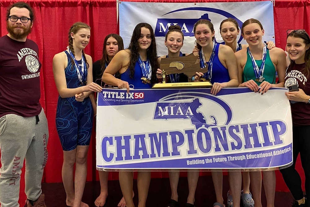 Swimming to Success: Gyselle Hennessey ’22 Helps Lead Swim Team to Victory