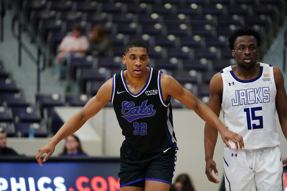 Pleasant goes for a double-double on the road