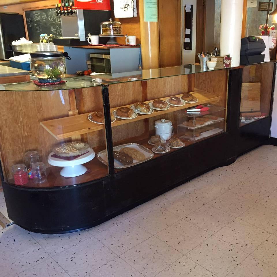 Come in Out of the Cold for a Comforting Red Plate Special