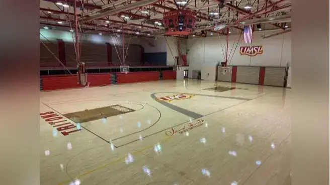 Mark Twain Building/Chuck Smith Court