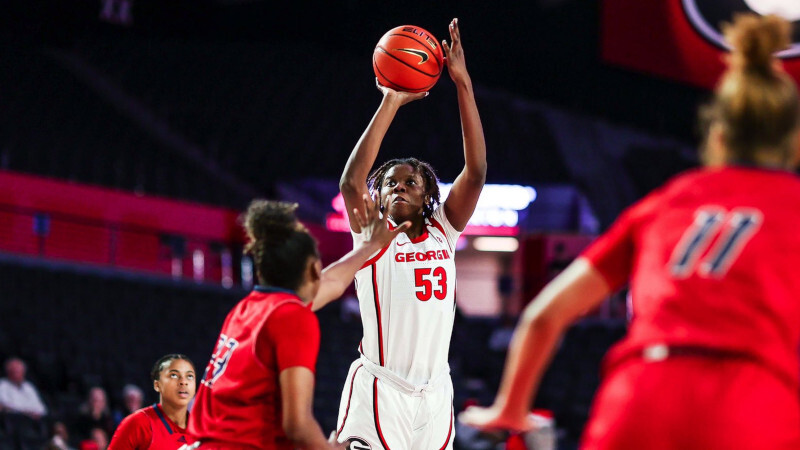 Hollingshead first Georgia women’s hoopster since 2016 to win back-to-back SEC Freshman of the Week