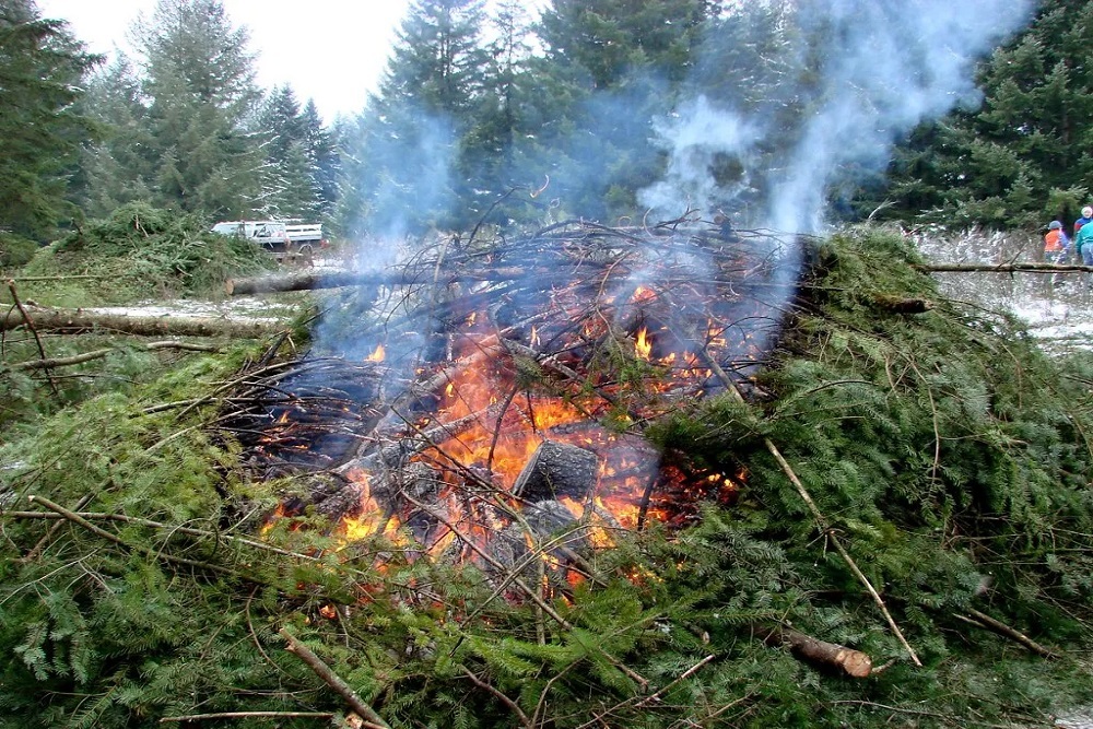 Land Owners Urged to Ensure Recently Burned Brush Piles are Extinguished