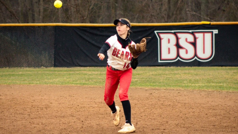 Softball Drops Pair of Games to Wheaton