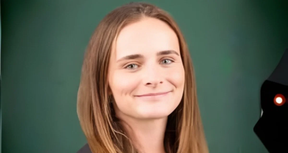 Sarah MacCallum, Senior