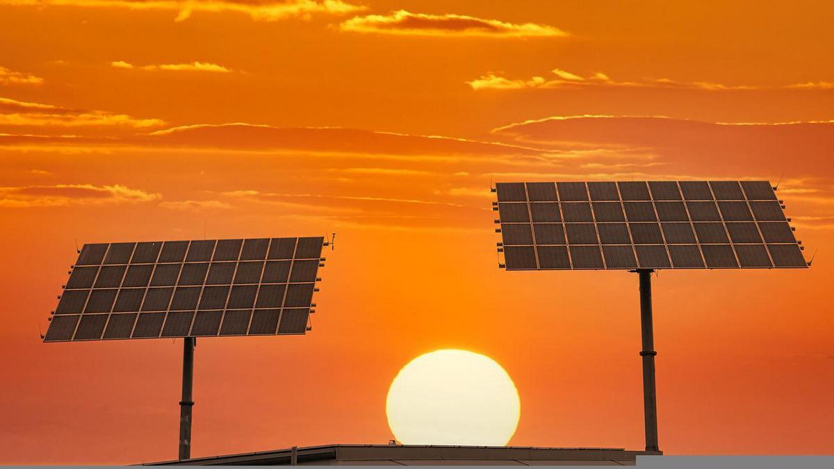 Energy expert Gitt: ‘Texas seems to be following in California’s footsteps’ in pursuit of costly intermittent energy sources Energy expert Gitt: ‘Texas seems to be following in California’s footsteps’ in pursuit of costly intermittent energy sources
