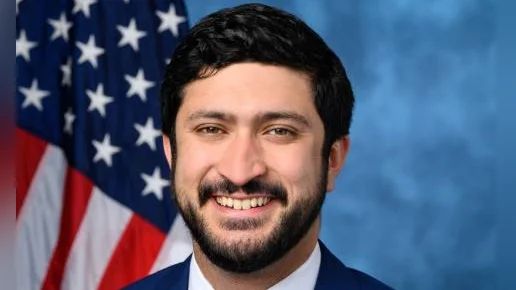 Greg Casar calls for AI regulation and criticizes Trump-era economic policies
