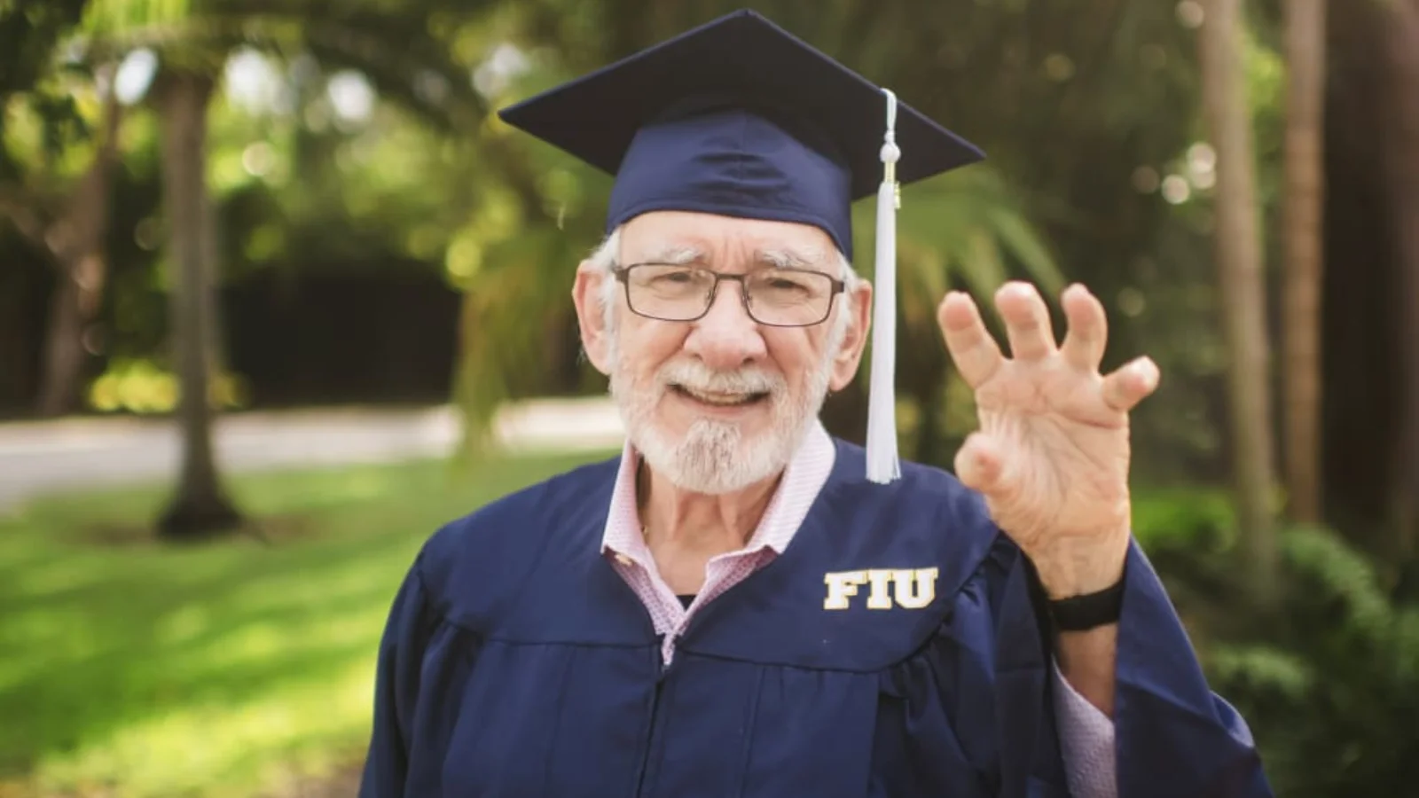 Roberto Fernandez, studies at Florida International University Roberto Fernandez, studies at Florida International University