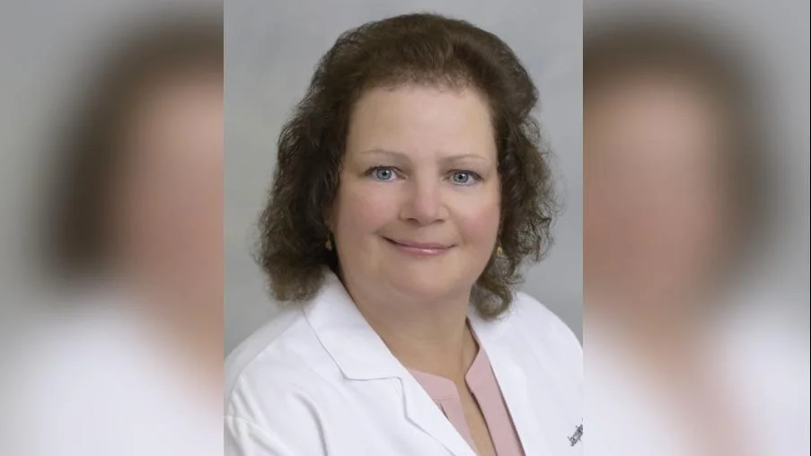 Roxborough Memorial Hospital introduces pet therapy program with Angel on a Leash