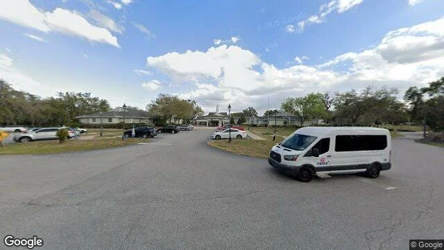 305 E Oak Street, Apopka, FL 32703